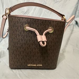 Super cute mini bucket bag